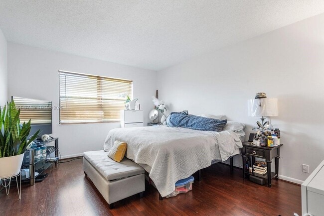 Photo - 9235 SW 8th St Unit 502