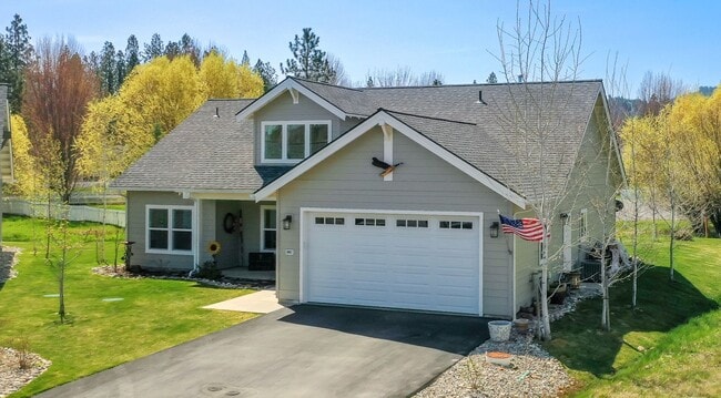 Photo - Beautiful Dover Bay Home - Rent reduced to...