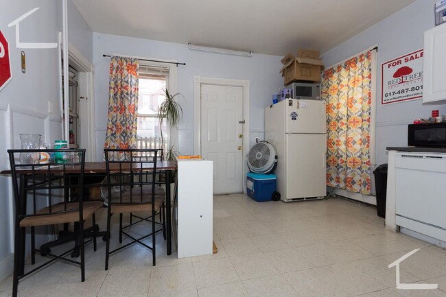 Photo - Perfect 3 Bed Right on Mission Hill 9/1/26