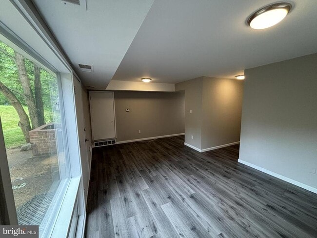 Photo - 10025 Fair Wds Dr Unit 143