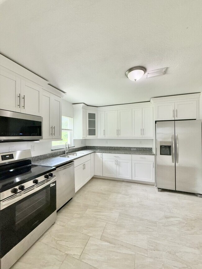 Photo - 2125 Mark Ave