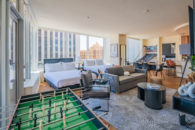 Photo - 44 W Monroe St Unidad ID1388726P