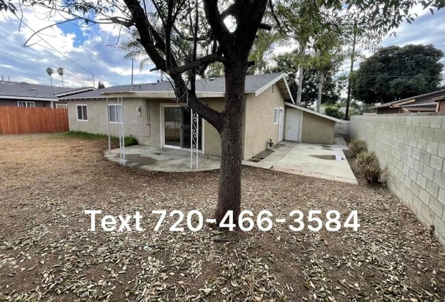 Building Photo - 451 Bard St