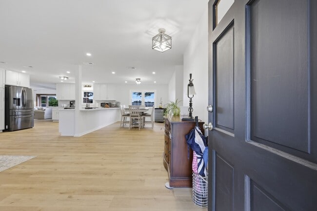 Photo - Stunning 4-Bedroom Waterfront Retreat with Modern Upgrades & Lake Living.