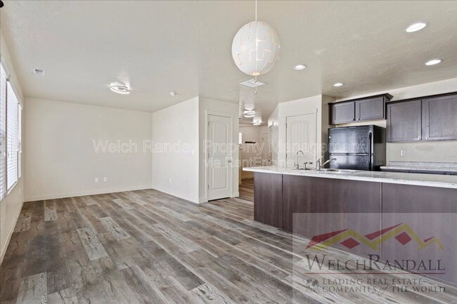 Photo - 1140 Seraphim Ct