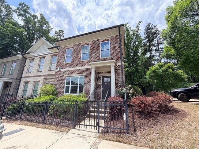 Building Photo - 860 Westmoreland Circle Northwest