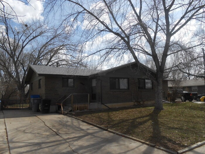 2 Bedroom/2 Bath Spacious Brick Ranch Styl... - 2 Bedroom/2 Bath Spacious Brick Ranch Styl... House