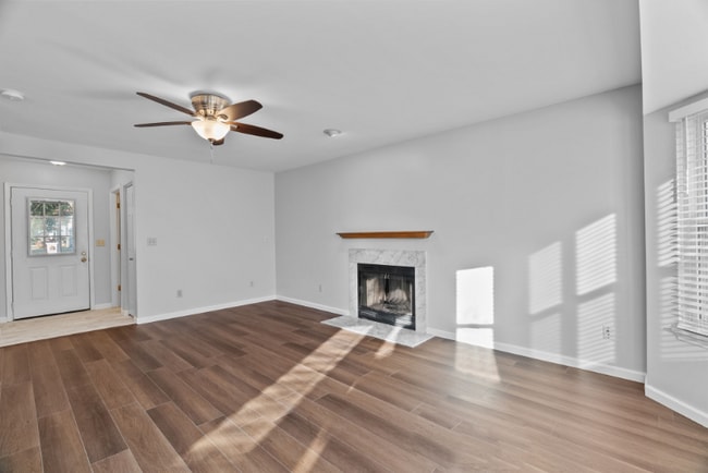 Photo - 2 Coachman Ct