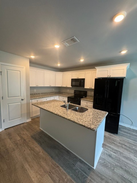 Photo - 649 Iona St