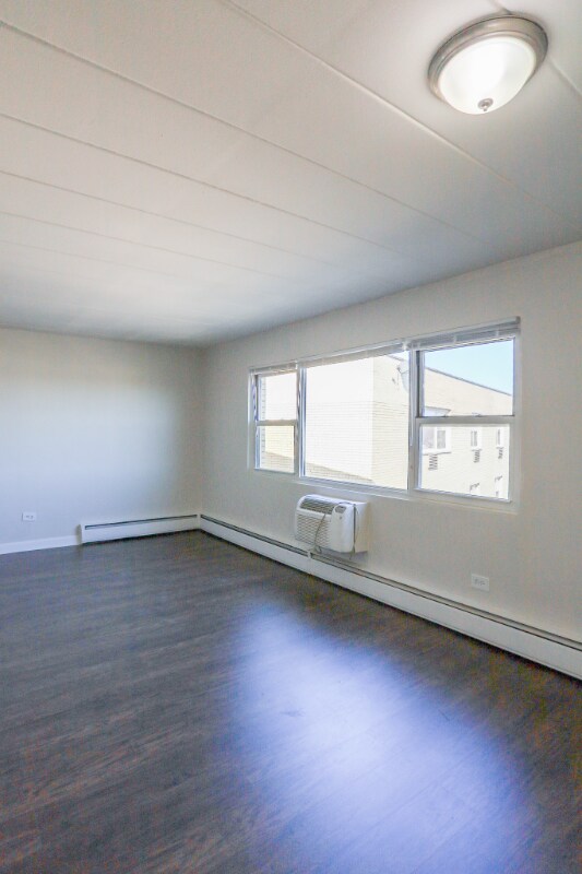 Photo - 7301 N Ridge Blvd Unit 5