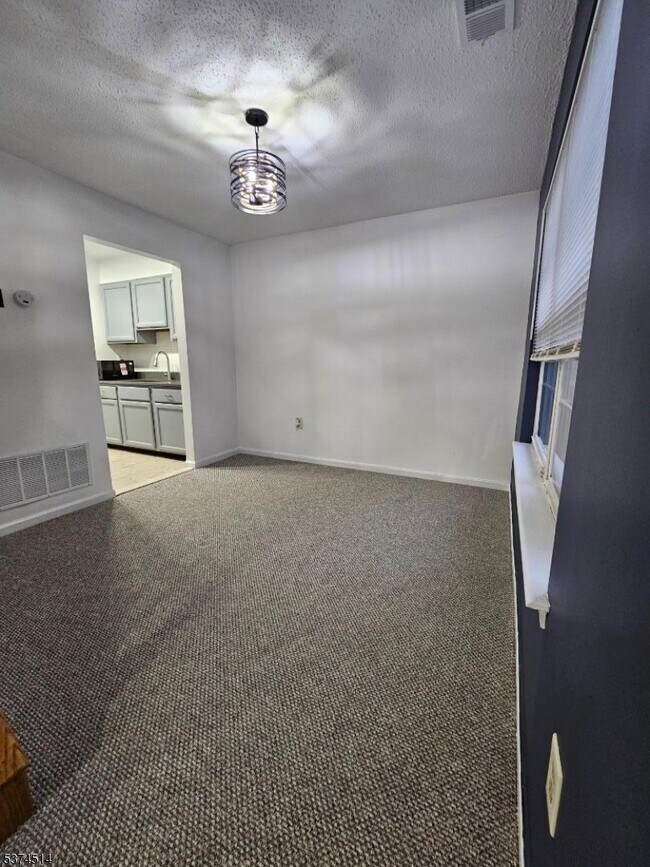 Photo - 157 W Market St