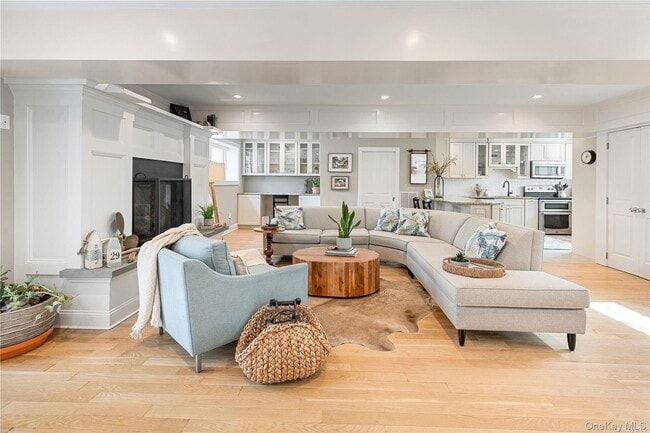 Photo - 29 Missapoque Ave