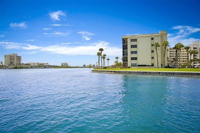Building Photo - 100 Intracoastal Pl Unit 102