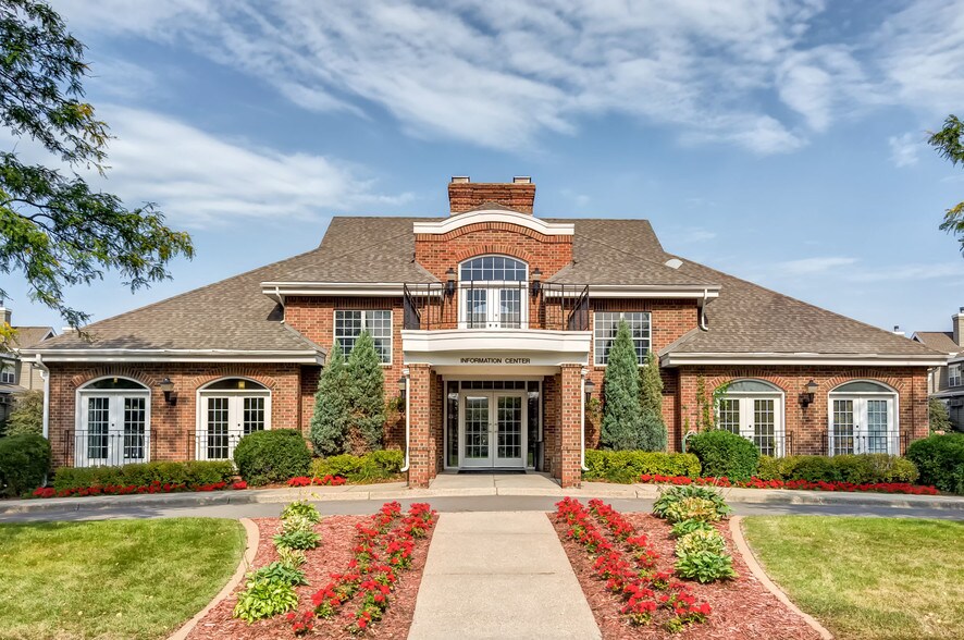 Devonshire Apartments For Rent in Bloomington, MN