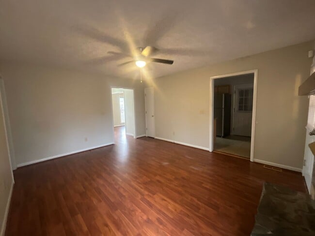 Photo - 4326 Bridge St