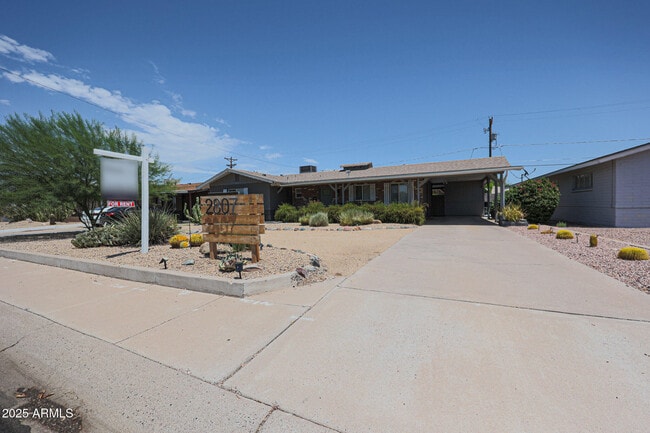 Photo - 2807 N 68th St