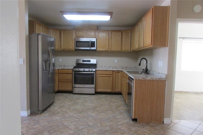 Photo - 548 Ramar Rd