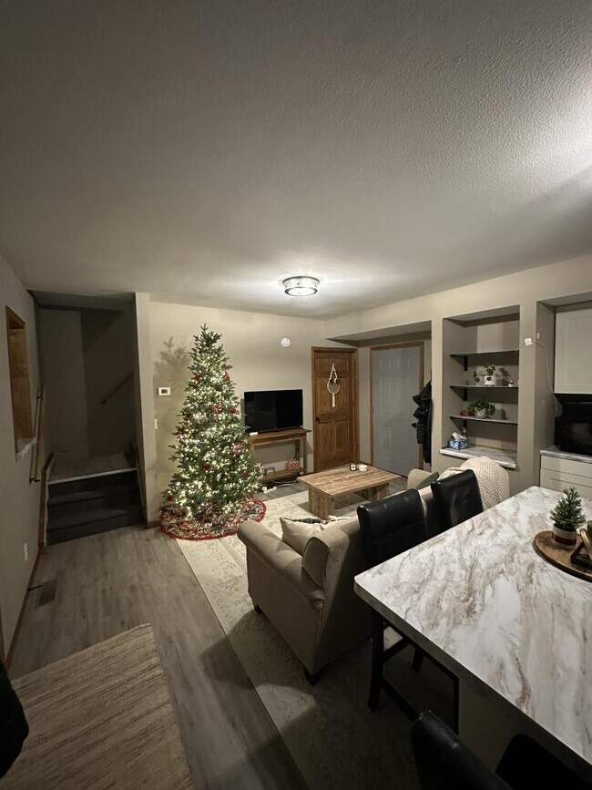 Photo - 118 N Wisconsin St