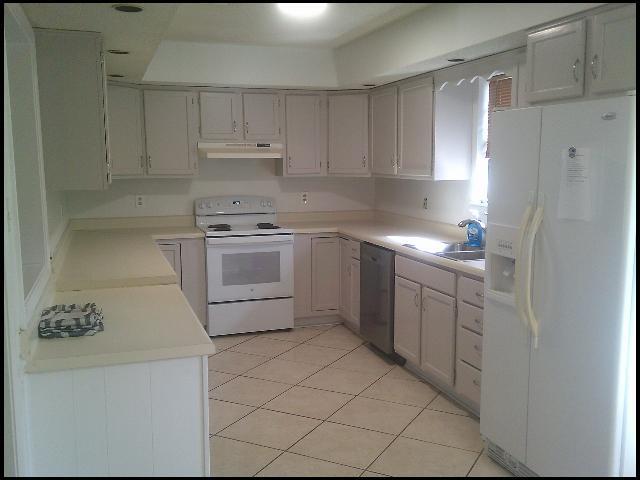 Photo - 400 Maxine Ave