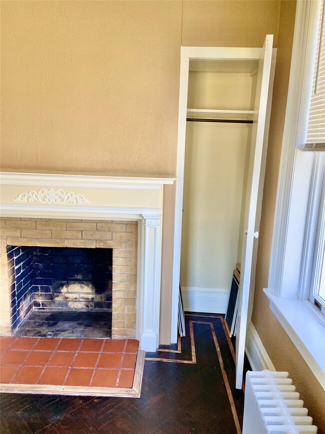 Photo - 233 S Broadway Apartment Unit 4