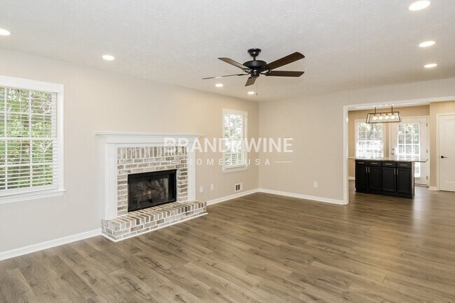 Photo - 12 Sherwood Forest Dr