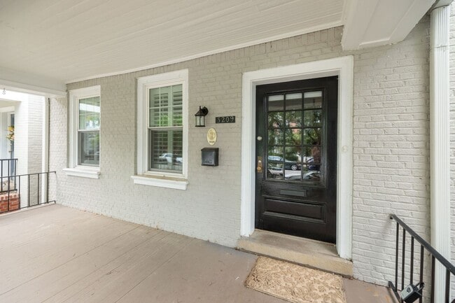 Photo - 3 Bedroom Home off of Patterson Ave **Available Early August**