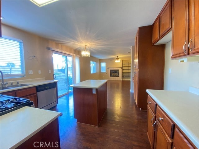 Photo - 708 Hillview St