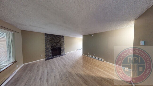 Building Photo - odo7401 Unit 5645