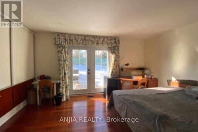 Photo - 20 Colinayre Crescent