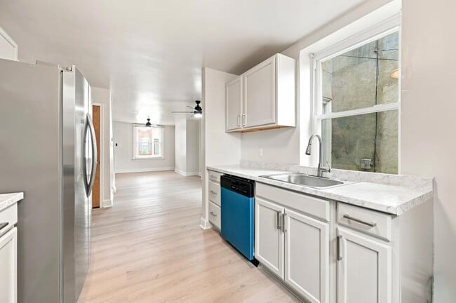 3435 Fairmount Ave