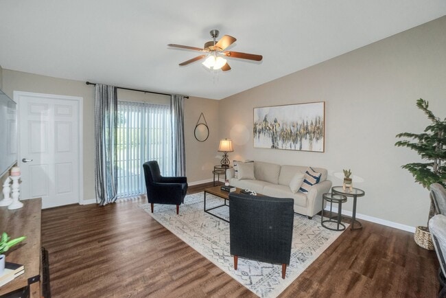 Beautiful Open Layouts Full of Natural Light - Redwood Findlay