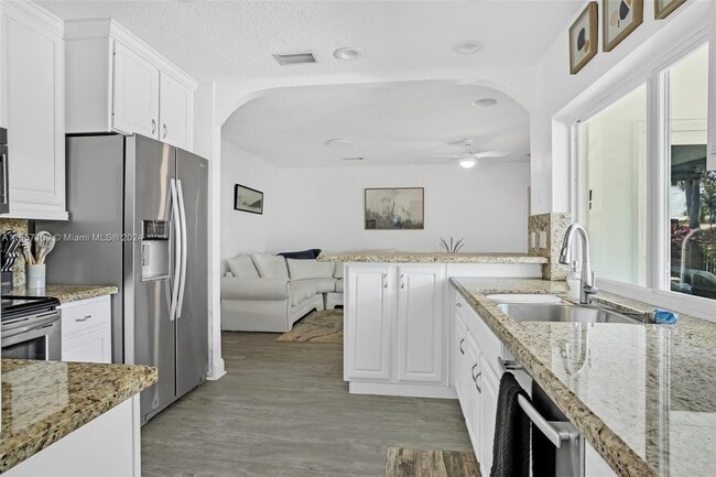 Photo - 5220 NE 26th Ave