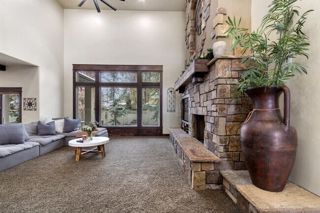 5605 N Morpheus Pl Unit SI ID1250634P