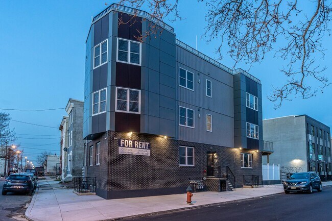 Photo - 2045 N College Ave