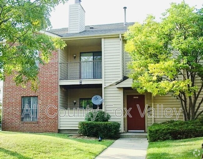 Building Photo - 2028 N Rand Rd Unit 103 Rental