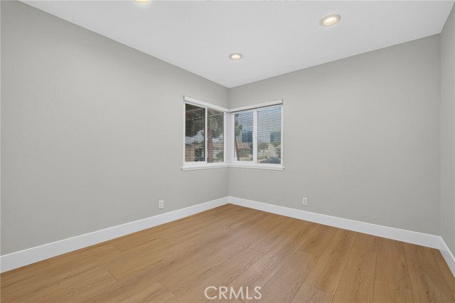 Photo - 559 Pierpont Dr