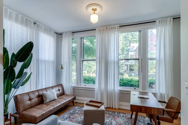 Photo - 351 Thrall St Unit ID1234536P