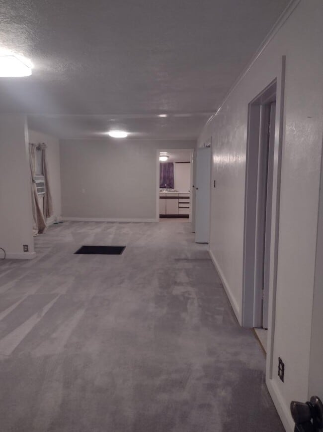 Photo - 711 W 11th Ave