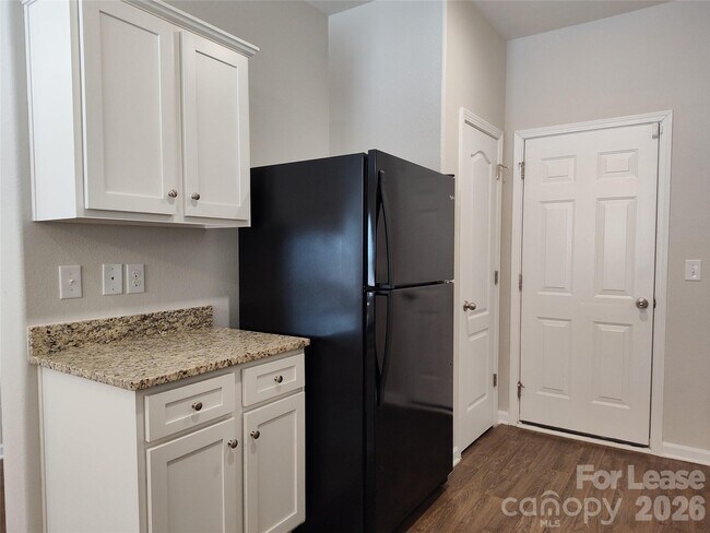 Photo - 9623 Weikert Rd