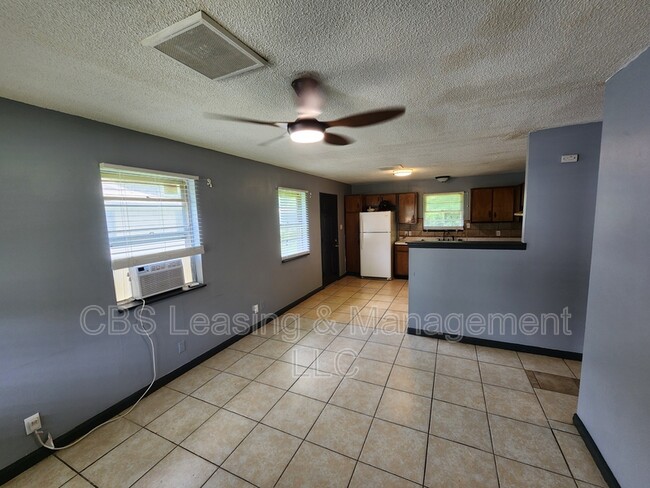 Photo - 2703 Gregg Ave