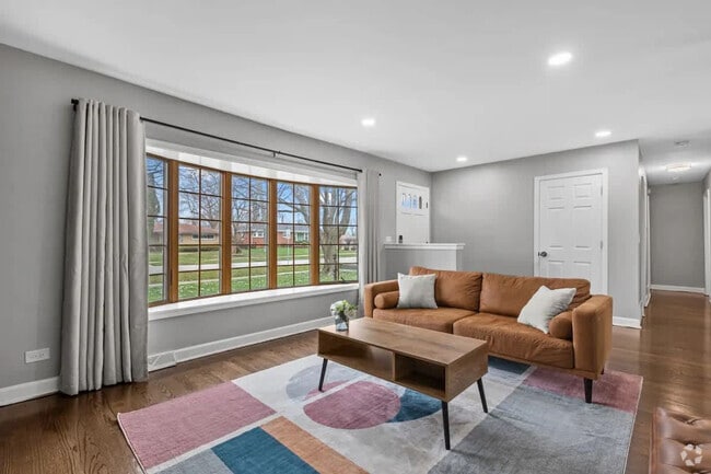 Building Photo - 436 Springhill Dr Rental