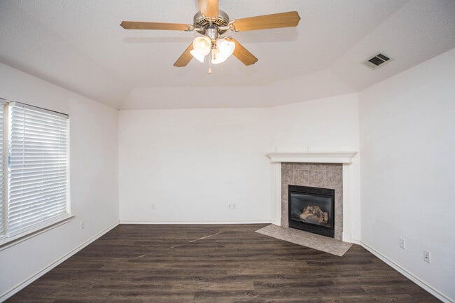 Photo - 3114 111th St