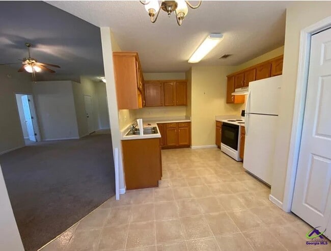 Photo - 116 Enlish Dr