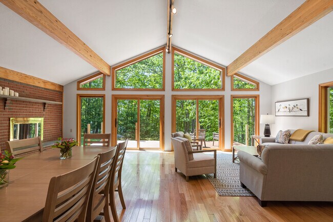 Photo - 31 Muscatawa Ln