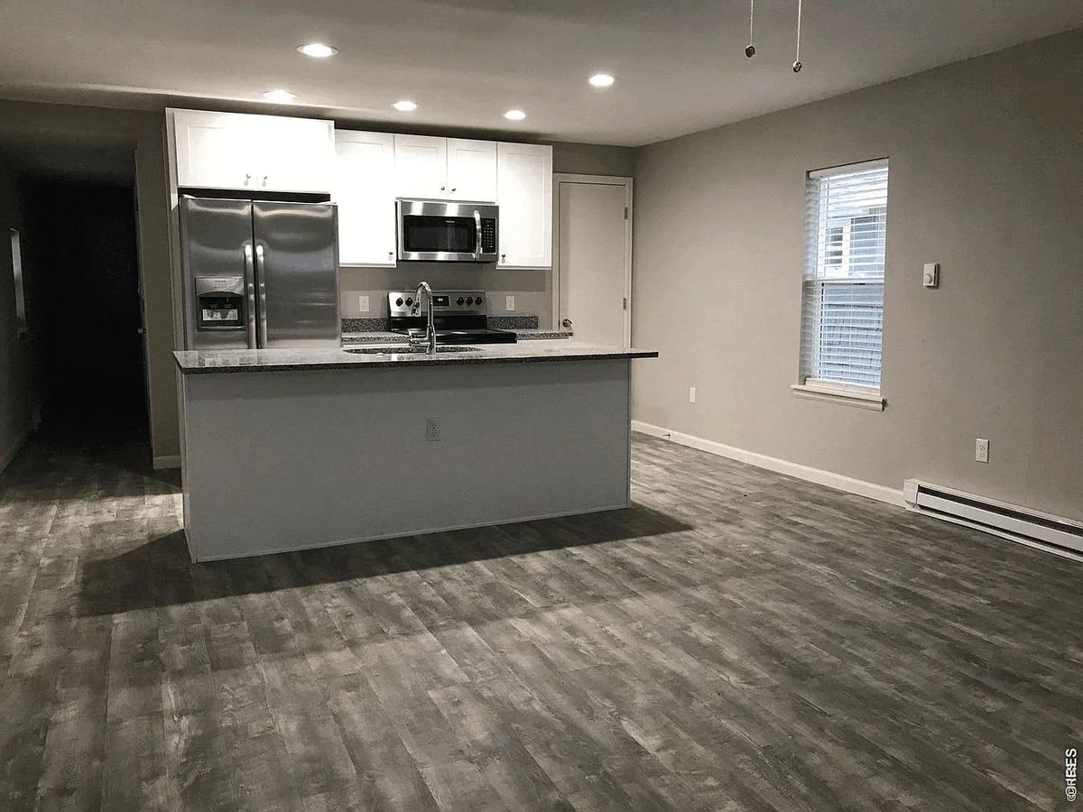 Photo - 705 N 2nd St