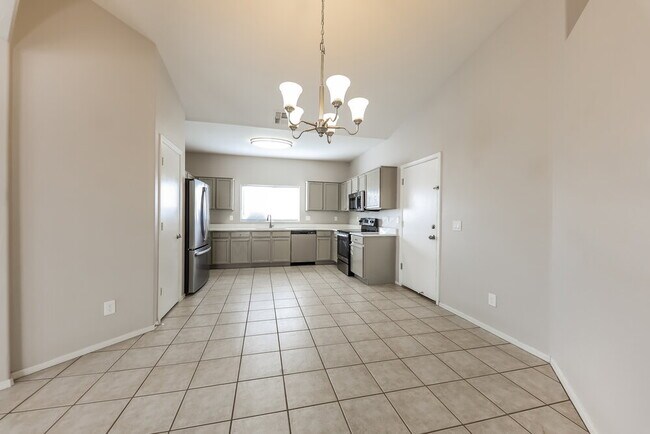 Photo - 5158 W Vista Ave