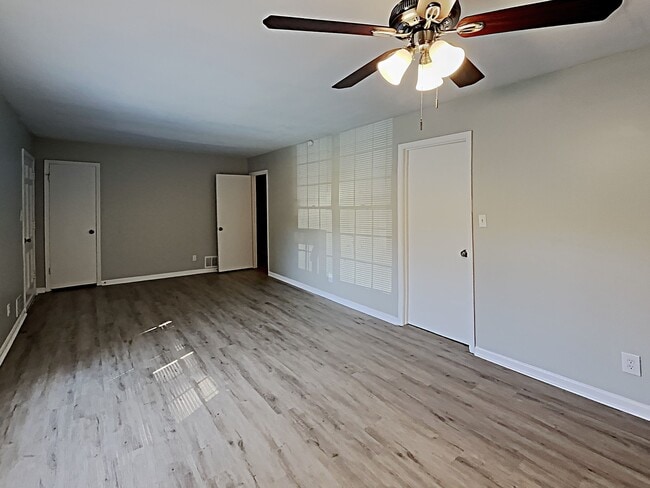 Photo - 4521 Frank Aiken Rd