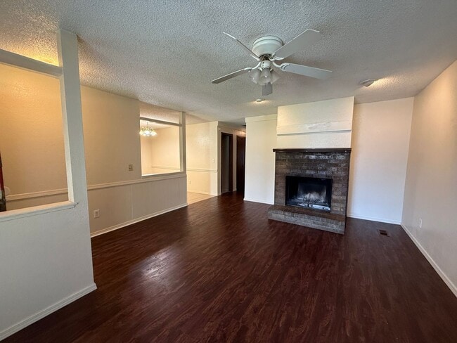 Photo - A 3 bed, 2 bath Duplex in Broken Arrow