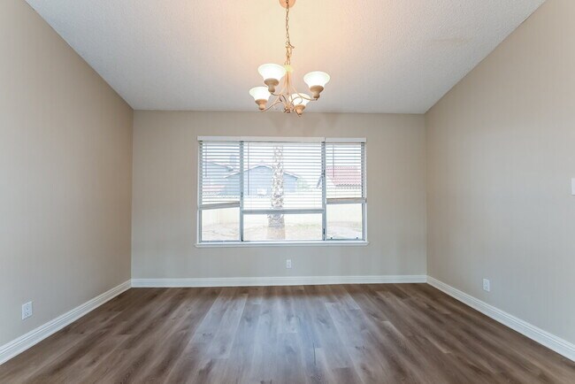 Photo - 7462 Puritan Ave