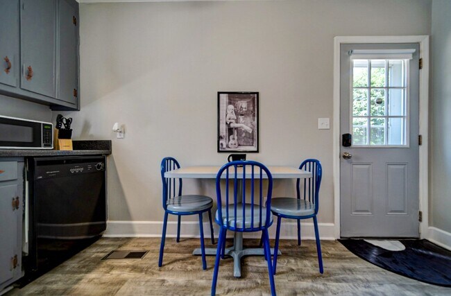 Photo - 401 Kingwood Dr Unidad B